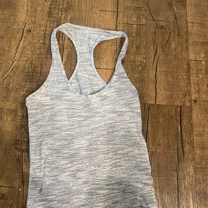 Lululemon top in size 6
